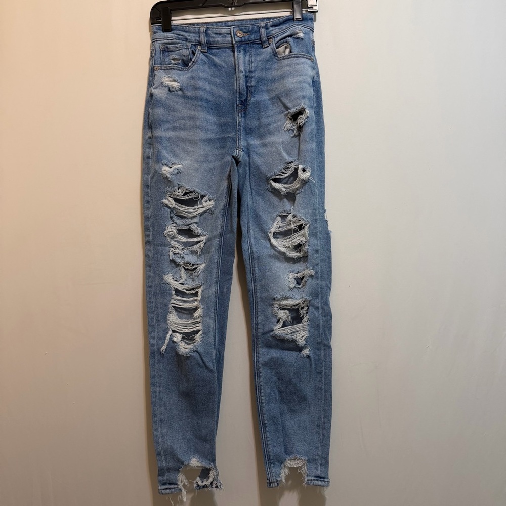 American Eagle Outfitters Light Blue Distressed Skinny Jeans